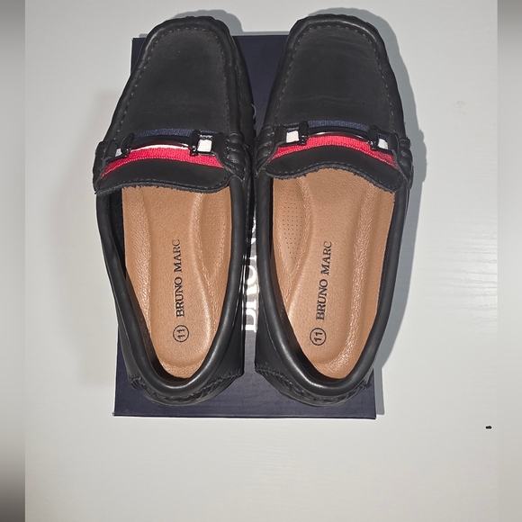 Kids Moccasins | Bruno Marc | 11C Black Moccasins with Red Accent - Picture 2 of 9